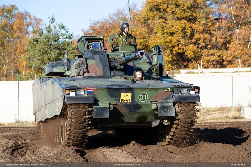 CV90 bij het NMM