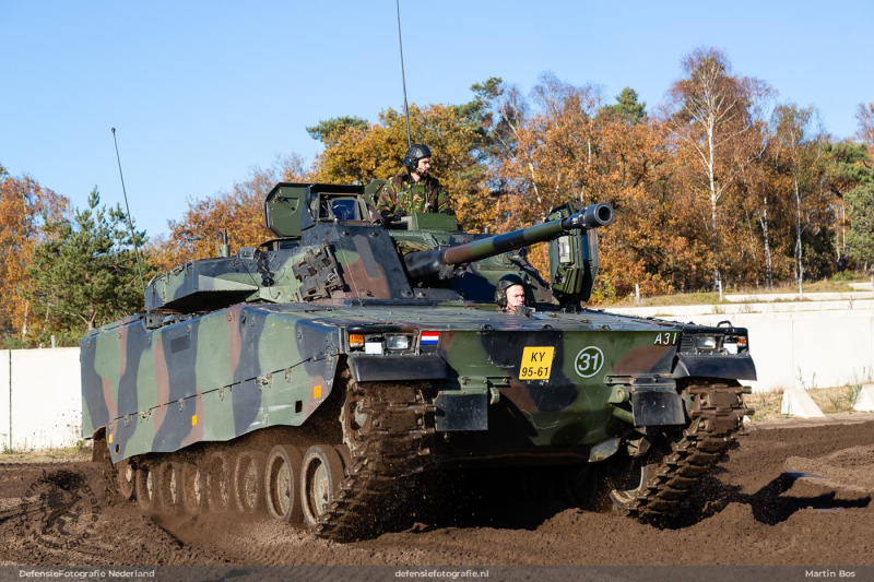 CV90 bij het NMM