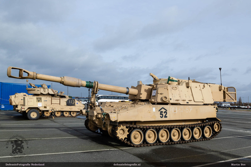 M109A6 houwitzer