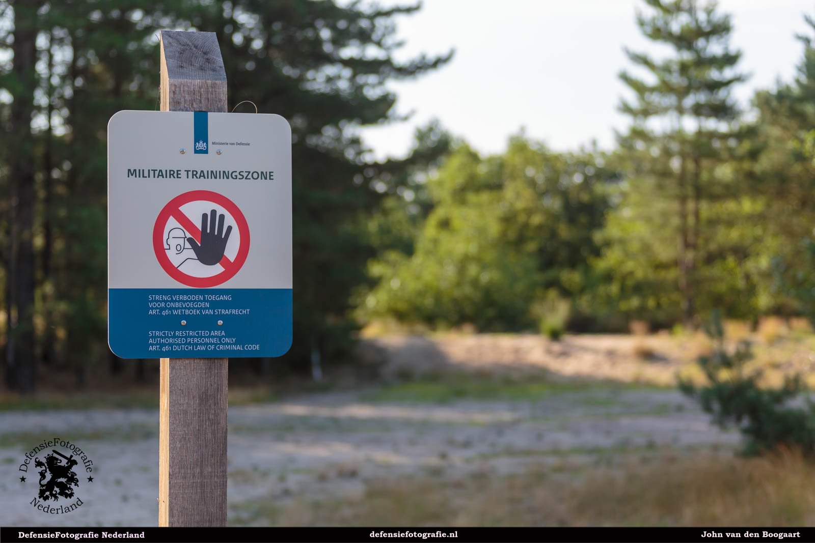 Waarschuwingsbord loopgraven