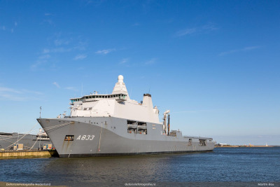 Zr.Ms. Karel Doorman (A833)