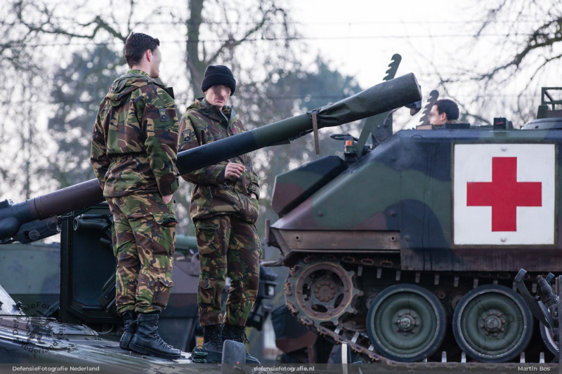 Bijpraten, YPR765, CV90