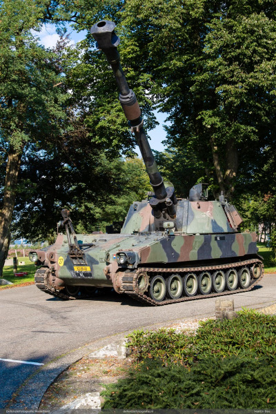M-109