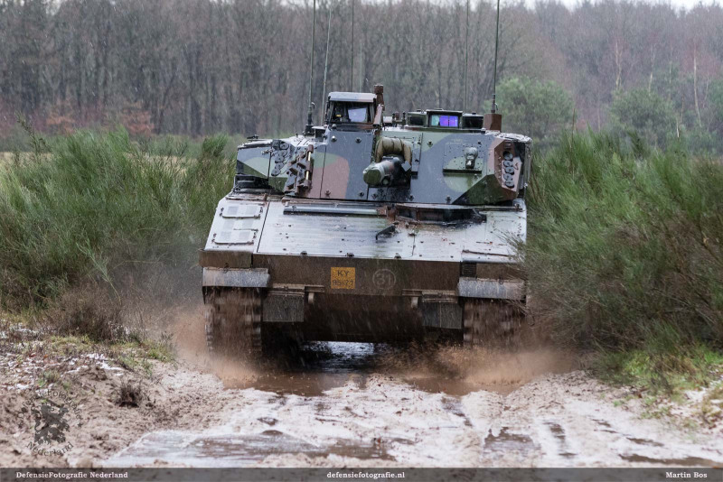 44 Painfbat oefent in Havelte West