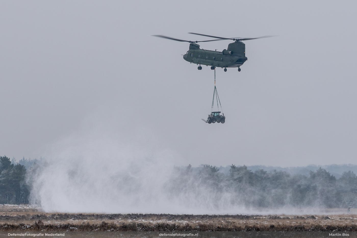 Chinook met slingload