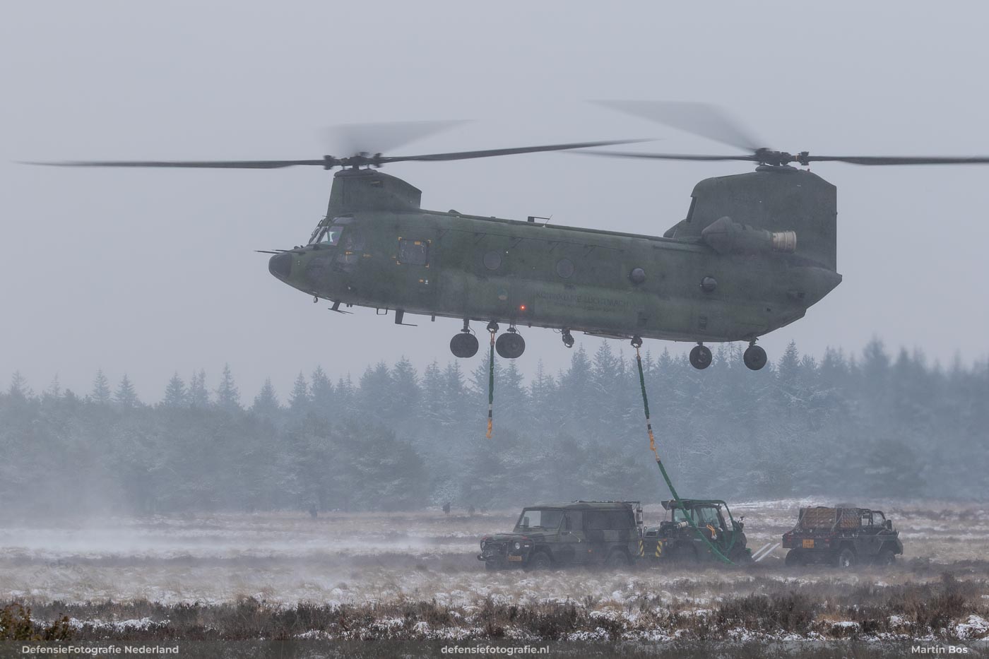 Chinook met slingload