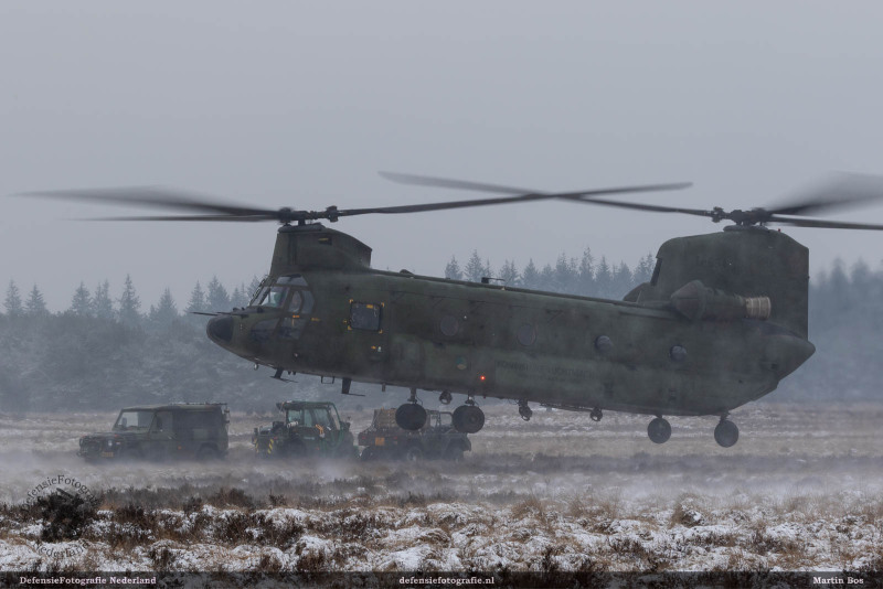 Chinook met slingload