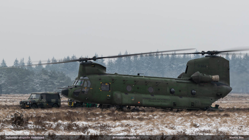 Chinook met slingload