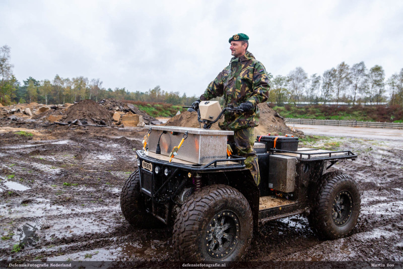 Demonstratie terreinrijden REEQ MQB