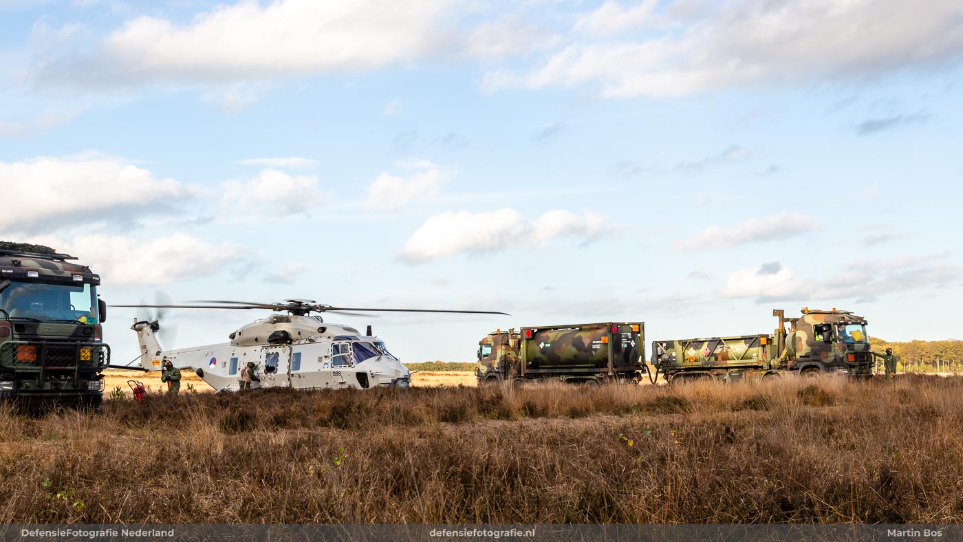 NH90 wordt getankt op de FARP
