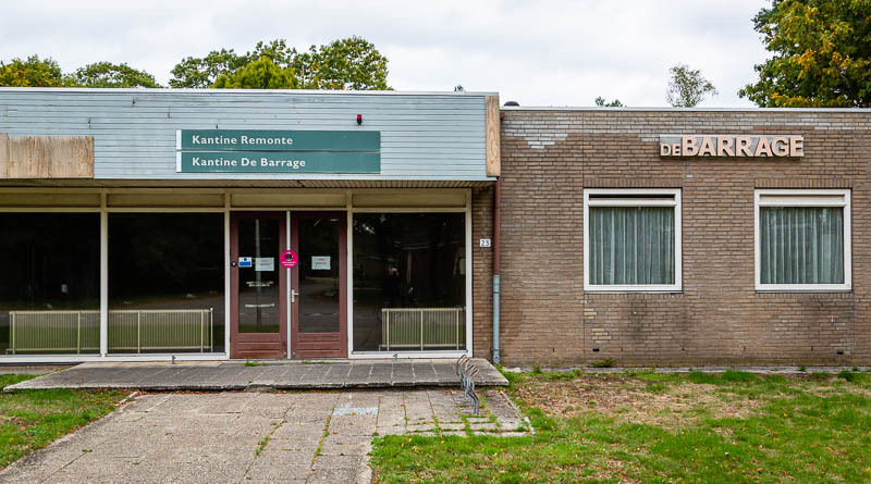 Gebouw 070. Twee kantines, "de Barrage" en "Remonte"