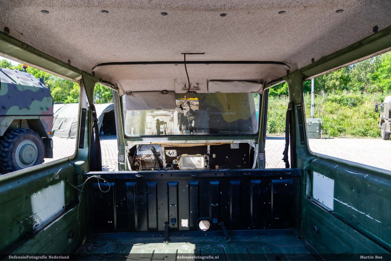 Defecte MB 290 (wrak) als oefenobject