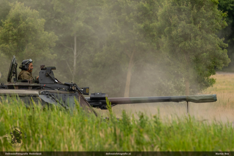 CV90 verdekt opgesteld