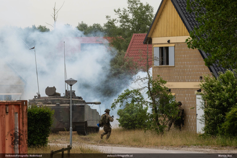 Infanterie gesteund door de CV90