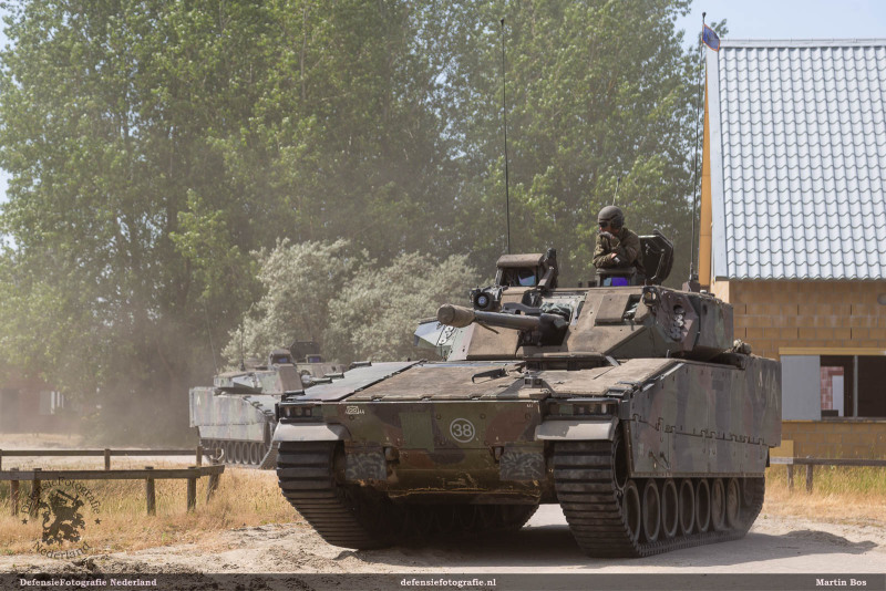 CV90 in de stad