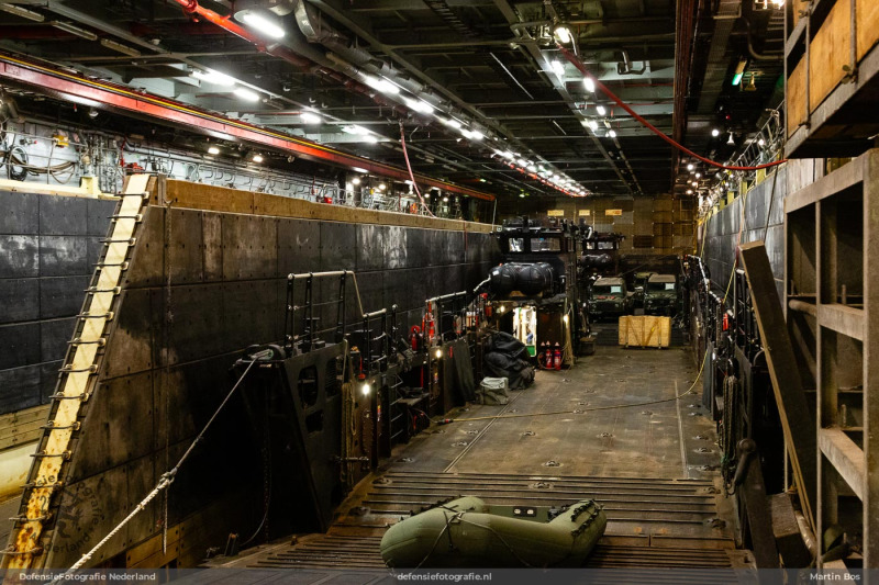 In het ruim van HMS Albion
