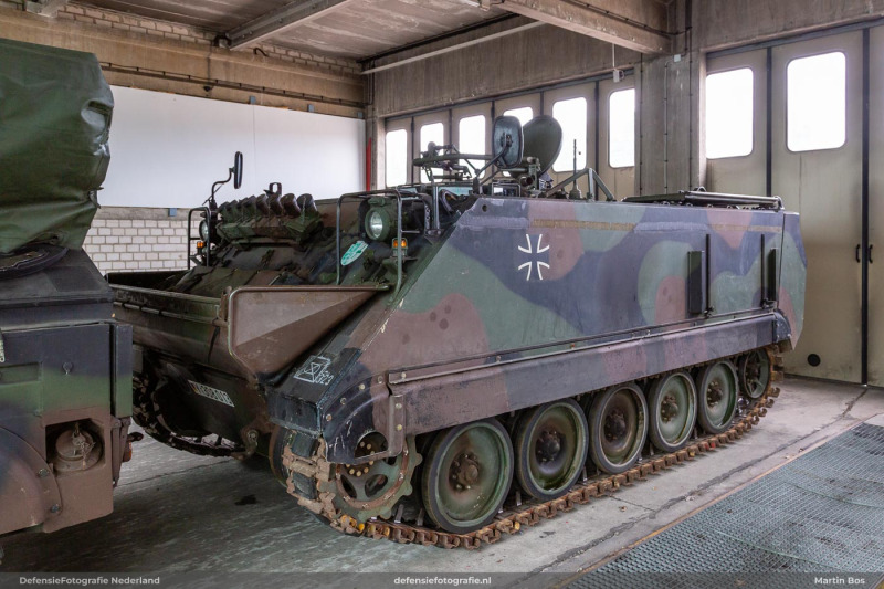 M113