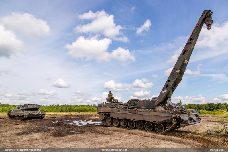 Buffel, een Leopard 2 bergingstank