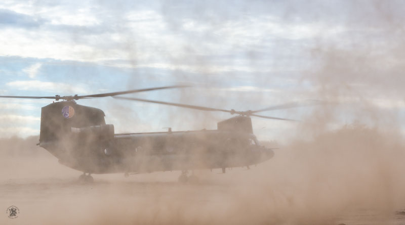 Chinook in het stof