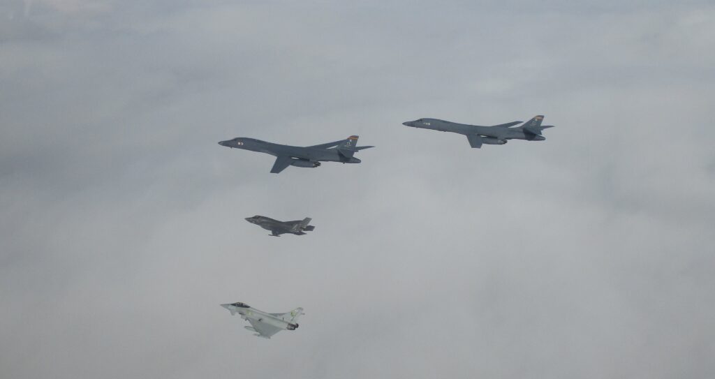 B-1 en volgers